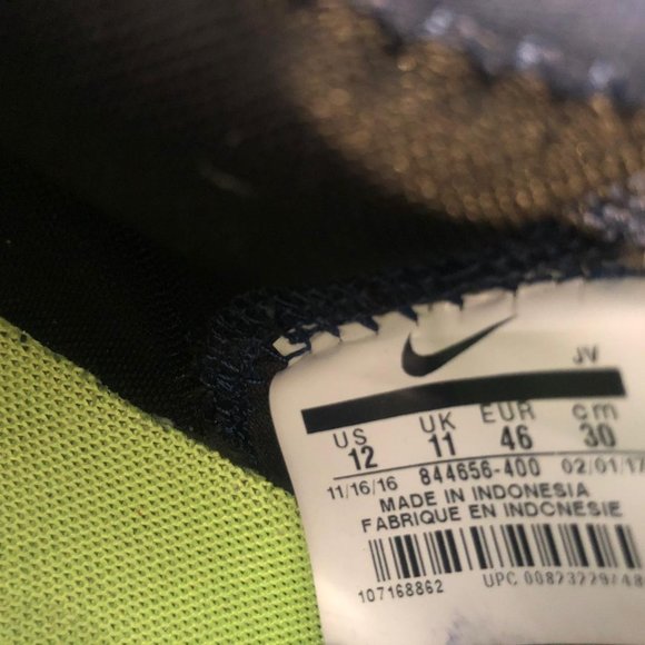 Nike shoes for man size 12 us Blue color - Picture 3 of 4